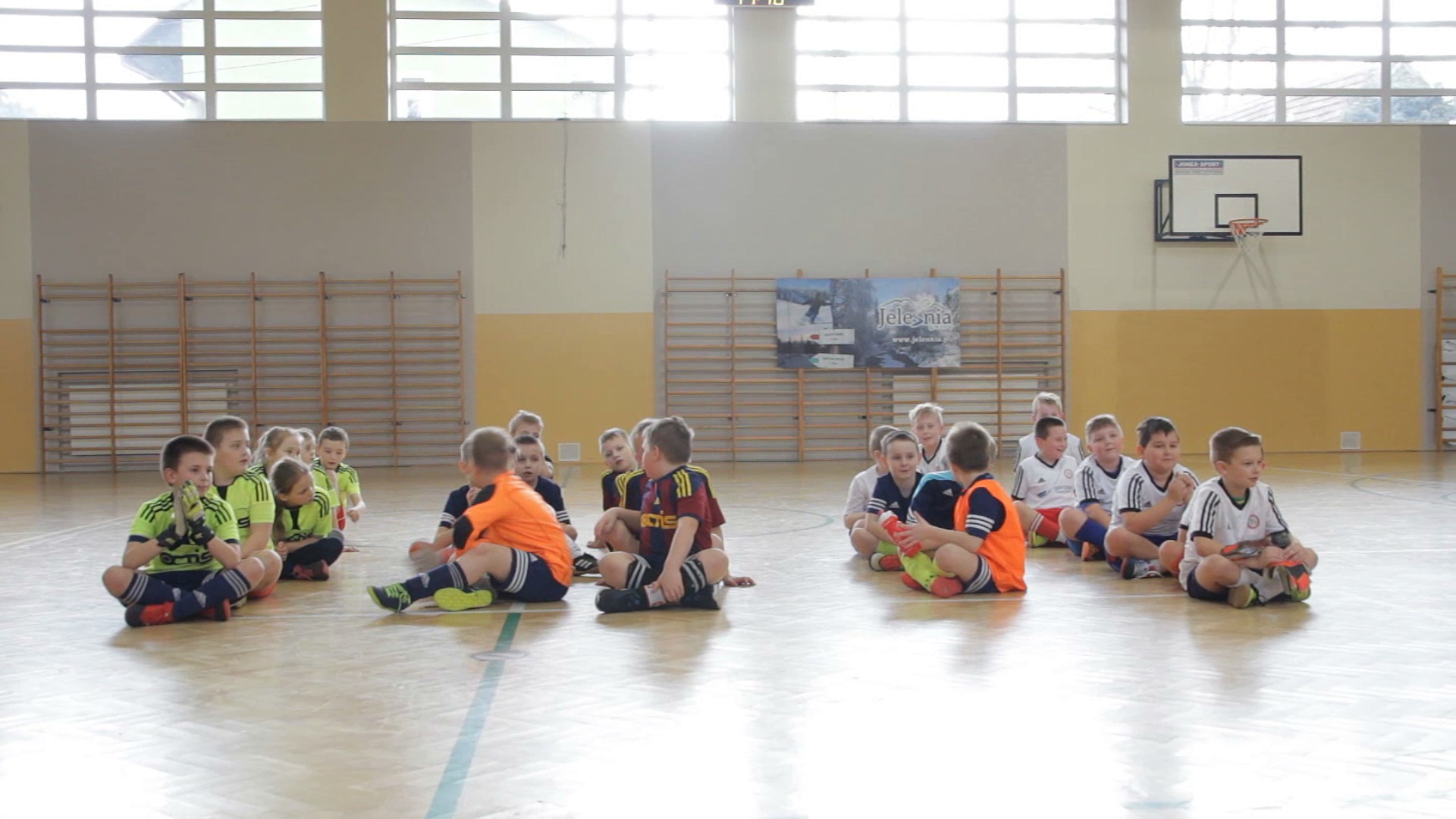 Młodzi piłkarze walczyli w Korbielowie [WIDEO]