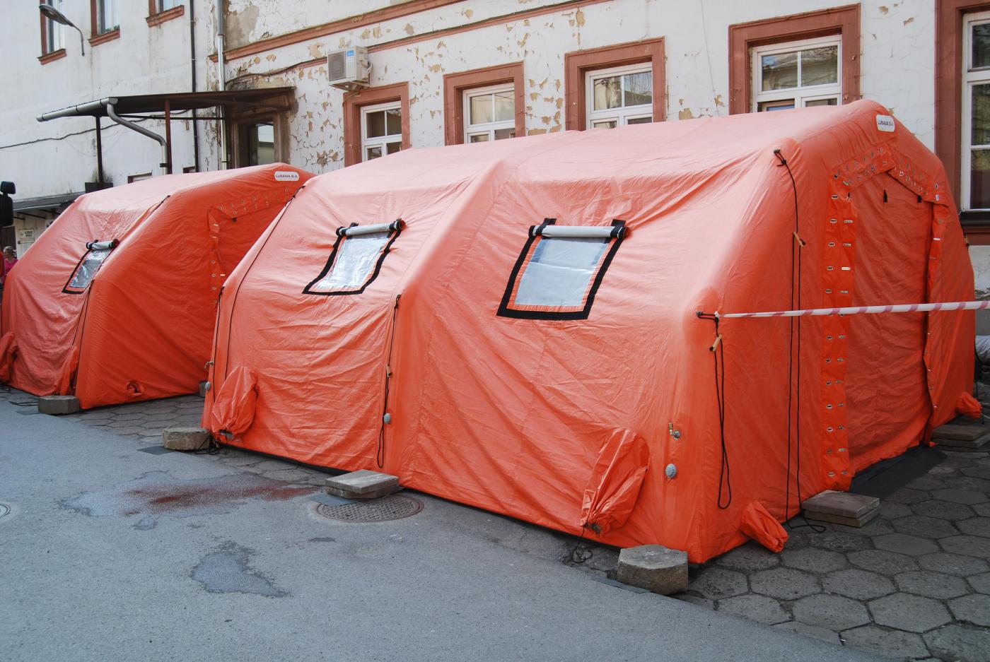Namioty do izolacji pacjentów na terenie szpitala w Żywcu!