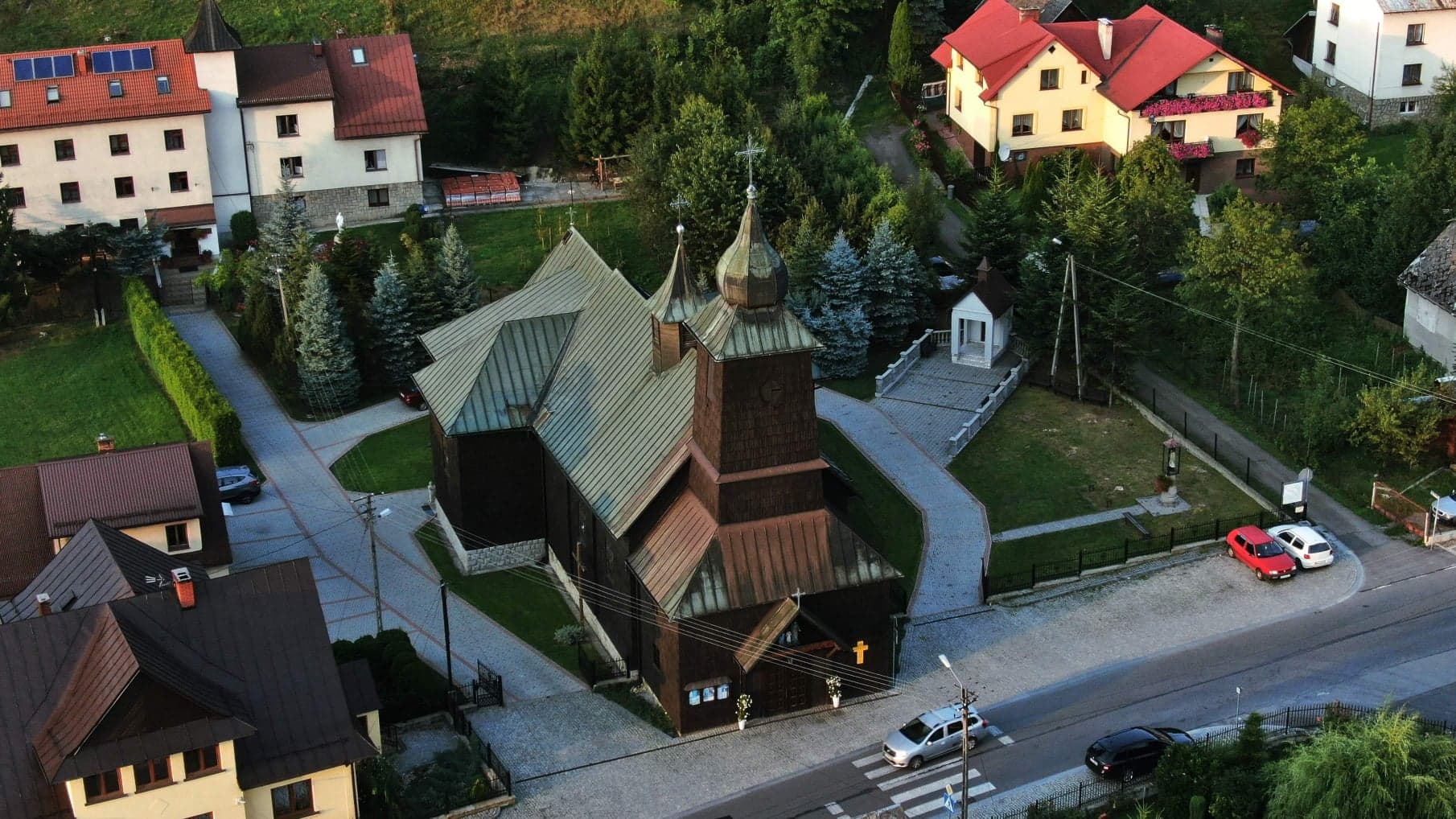 W sercu gór, czyli Kościół Matki Bożej Częstochowskiej w Żabnicy
